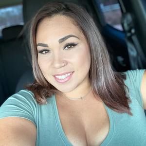 Meet your Posher, Alicia